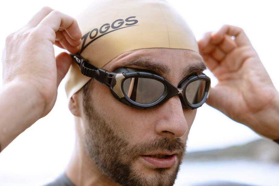 ZOGGS PREDATOR FLEX TITANIUM REACTOR- BLACK/GOLD -SMALL
